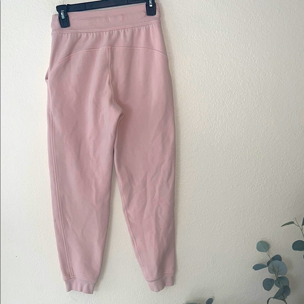 Lululemon scuba jogger sweatpants Strawberry Milkshake🍓